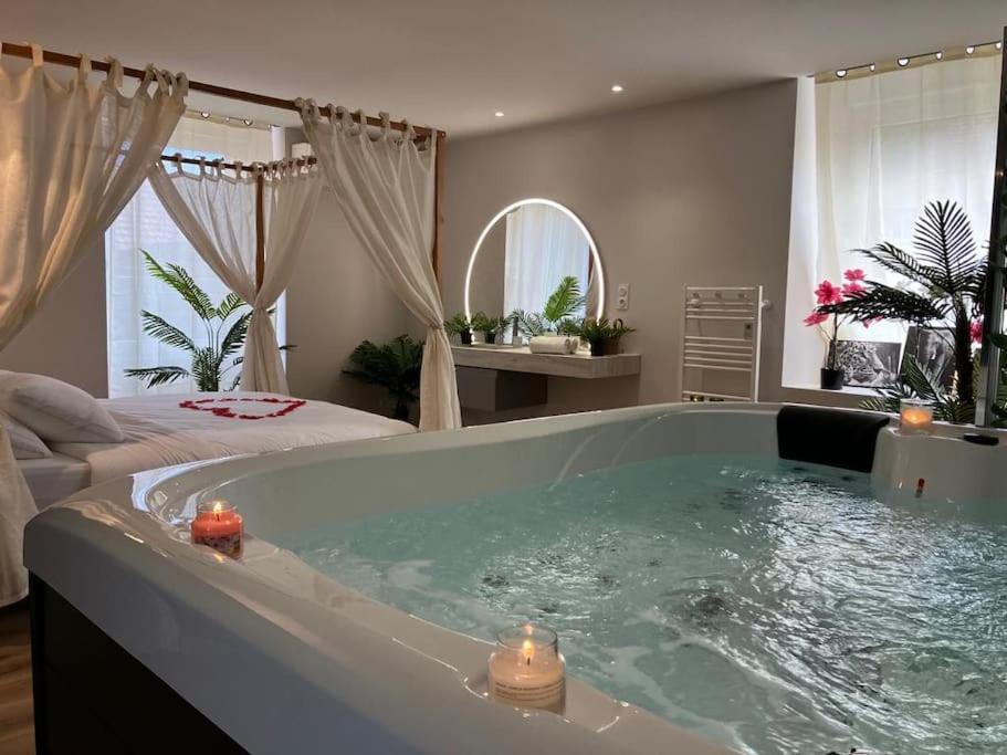 Jungle Secret Spa Nuit Insolite Giromagny Eksteriør bilde